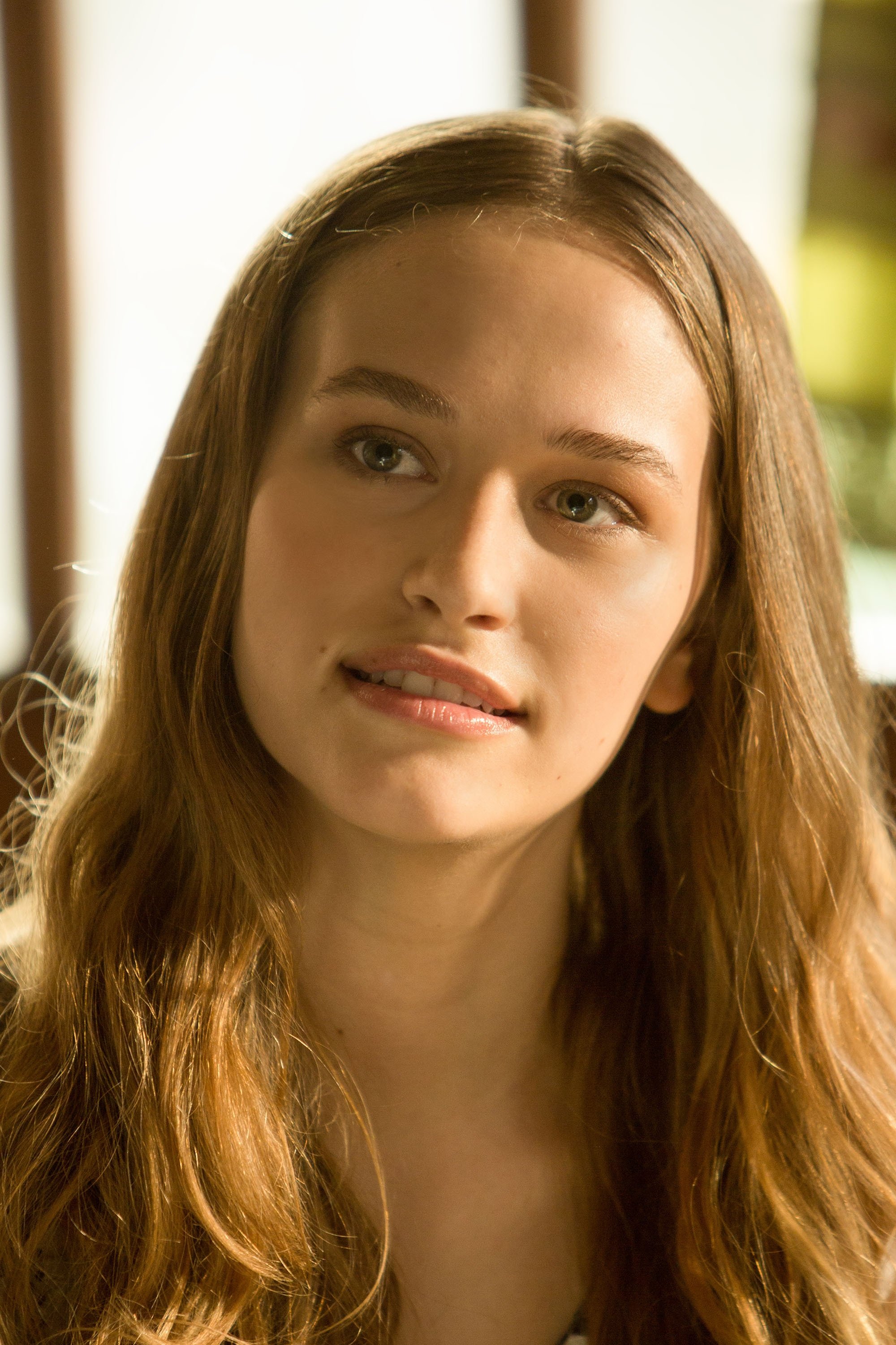 Zoe Graham - Sheena