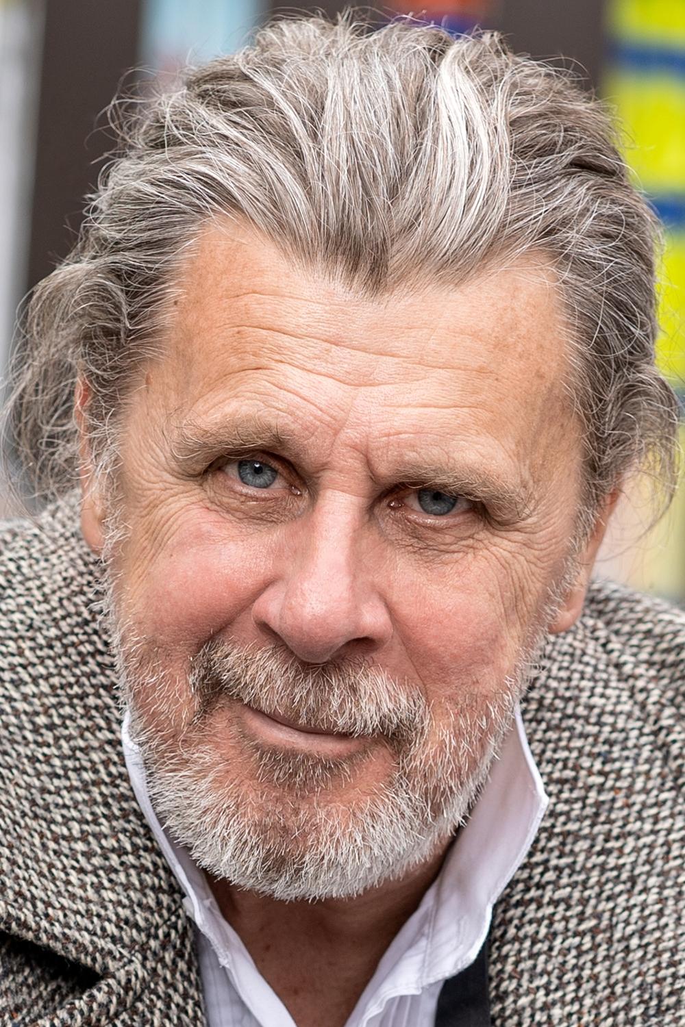 Paul Dewdney - Eric
