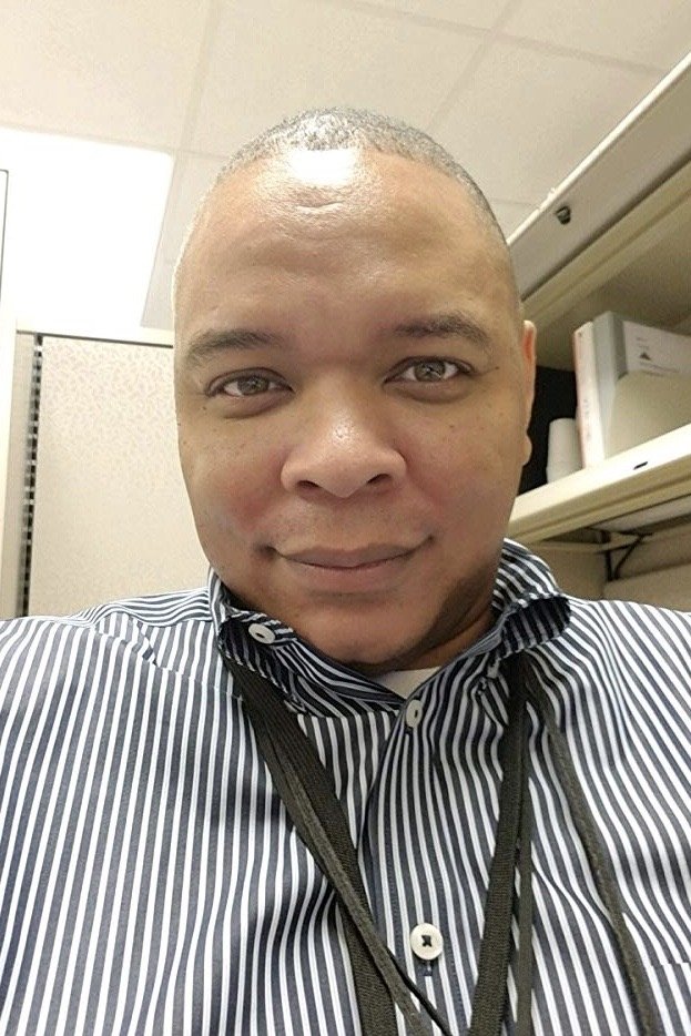 Edward L. Oliver - SWAT Team Leader (uncredited)