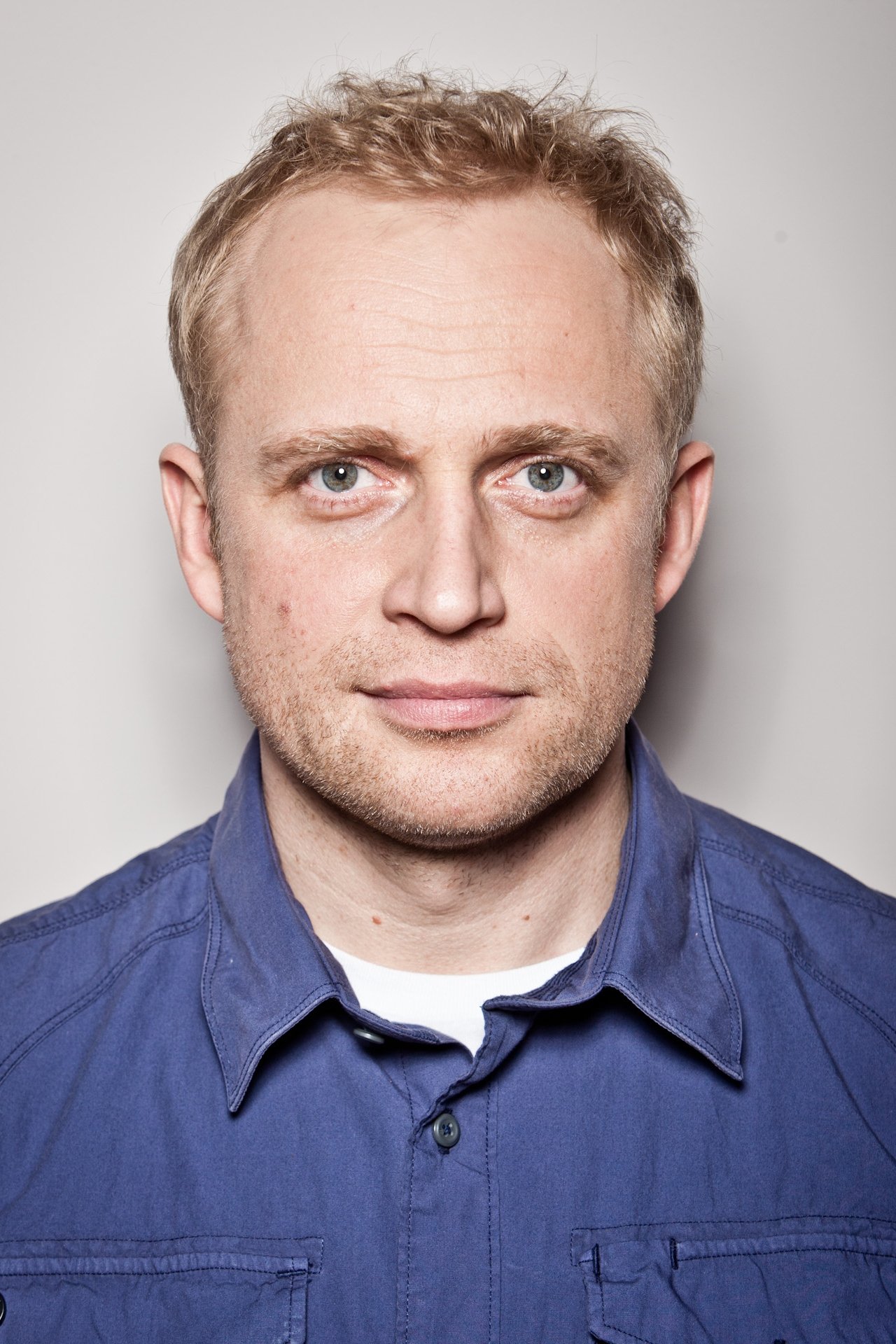 Piotr Adamczyk - Self - Tomas