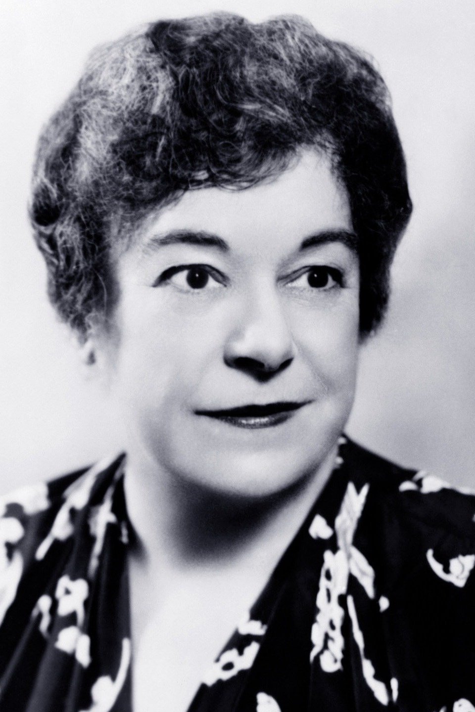 Josephine Hull - Aunt Abby Brewster