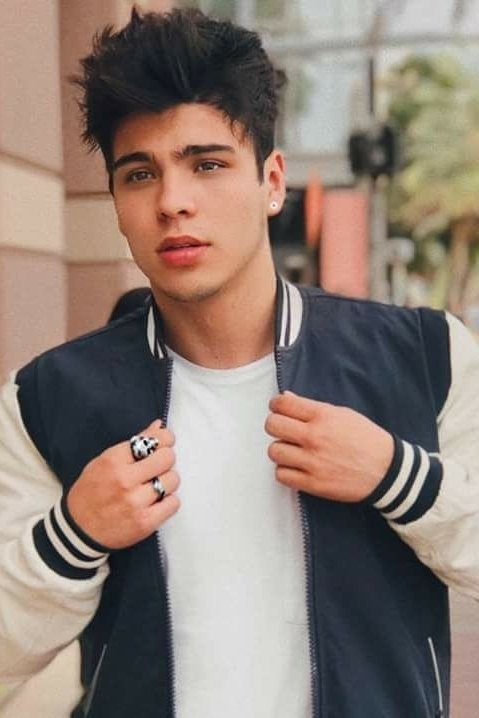 Sebastián Villalobos - Nachi (voice)
