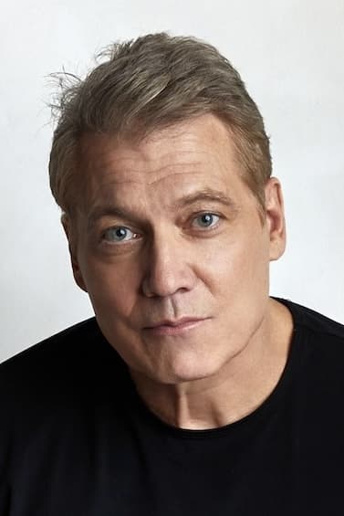 Holt McCallany - Twin Otter Pilot