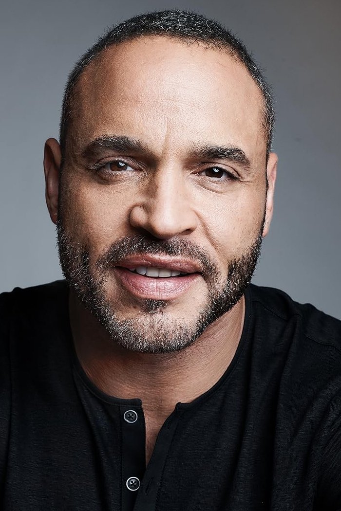 Daniel Sunjata - Captain Jones