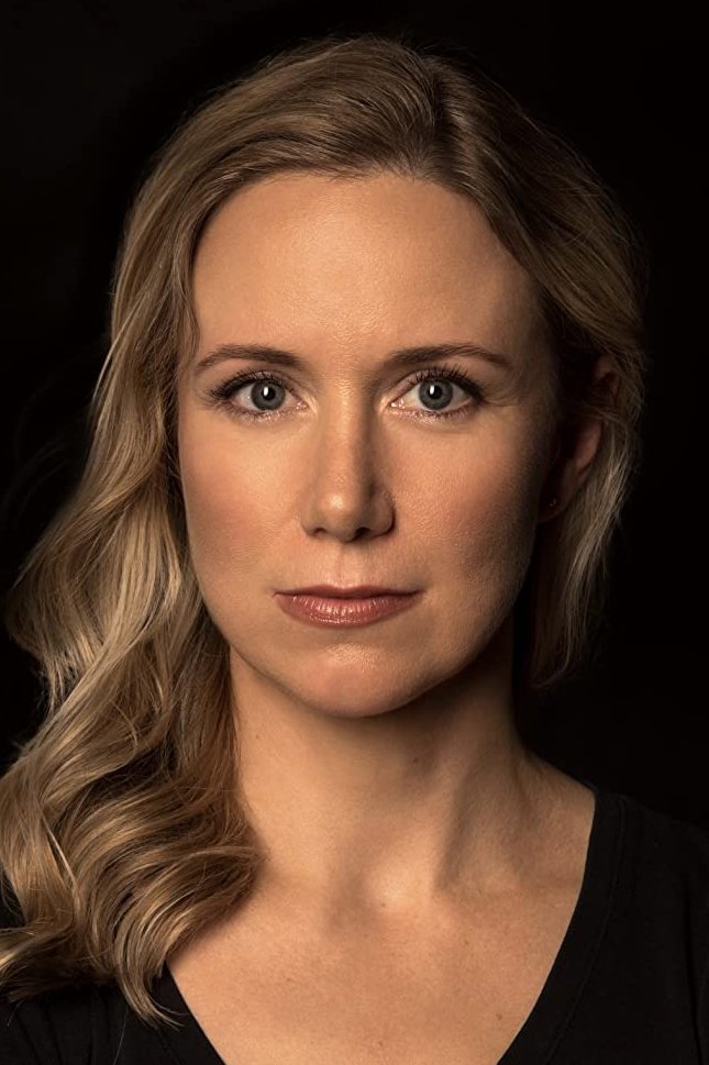 Laura Ault - Police Officer (uncredited)