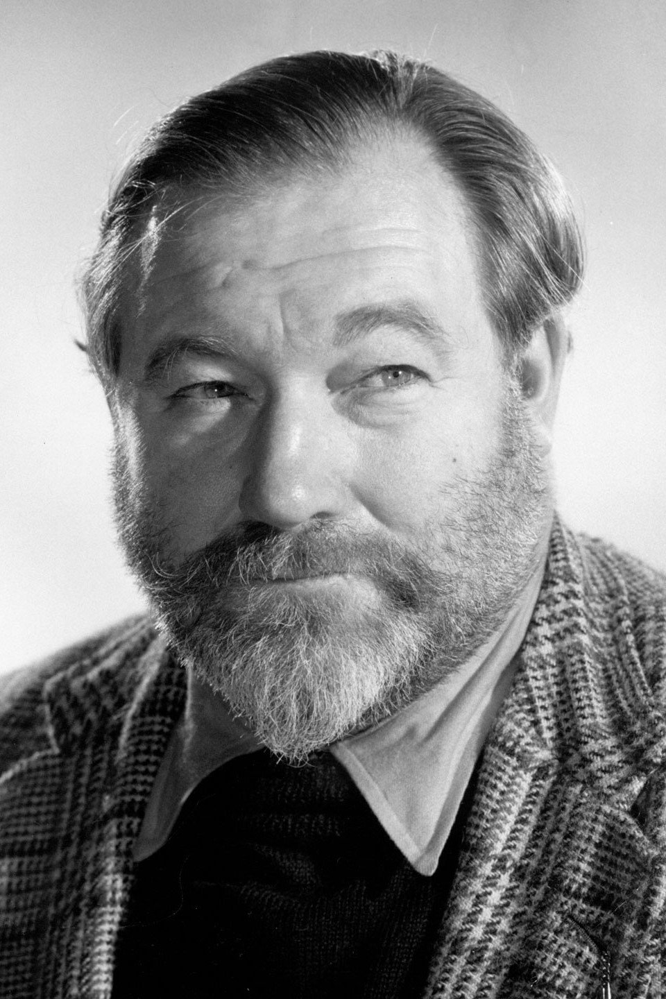 James Robertson Justice - Commodore Jensen / Prologue Narrator