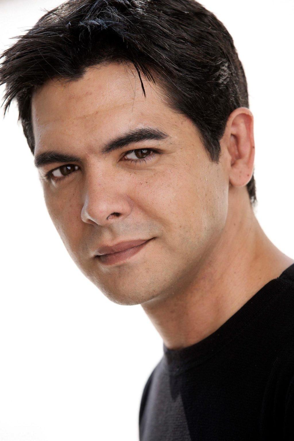 Alexis Cruz - Raymond