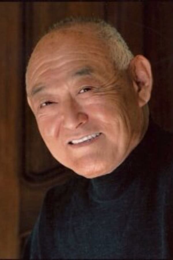 Bill Saito - Wing Kong Hatchet Man (uncredited)