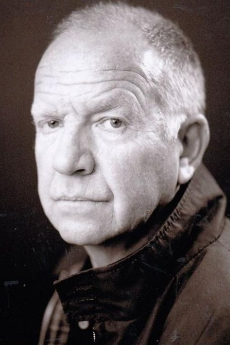 Tom Chadbon - Stockbroker