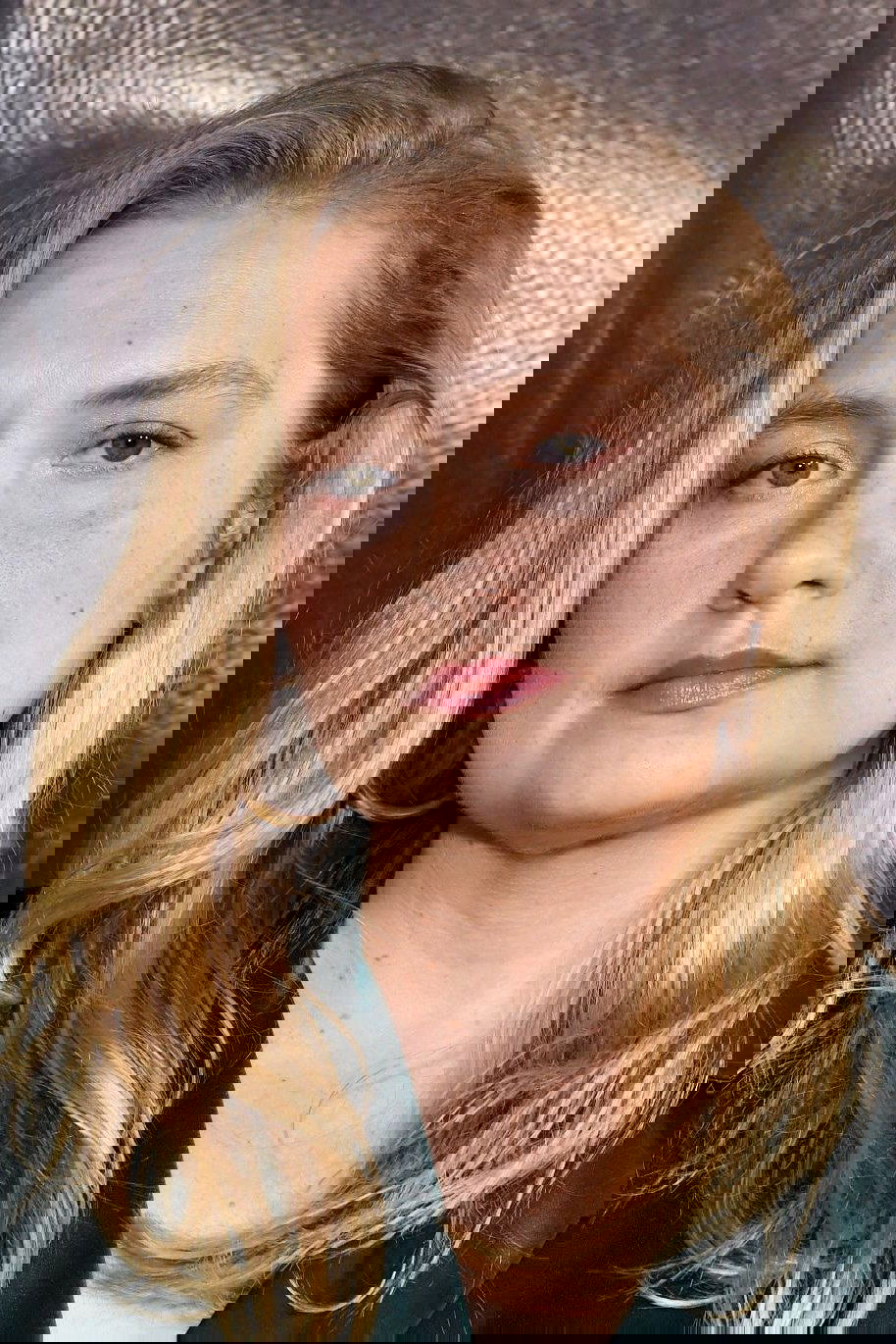 Merritt Wever - Lori