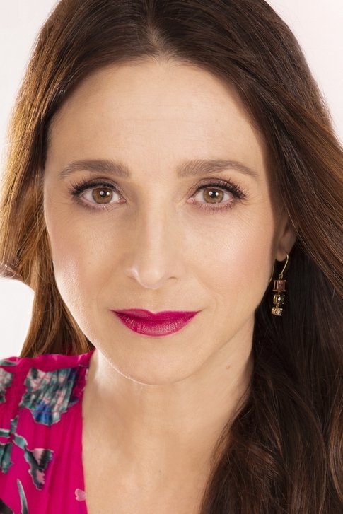 Marin Hinkle - Sissy Clark