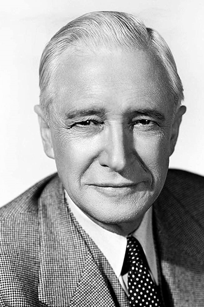 Samuel S. Hinds - Judge (voice) (uncredited)
