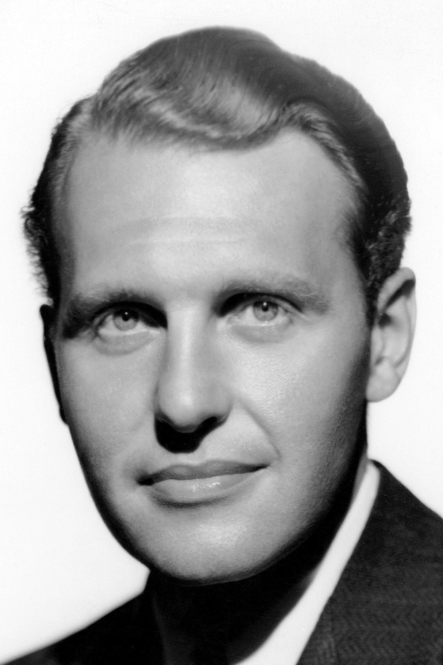 Ralph Bellamy - Dan Leeson