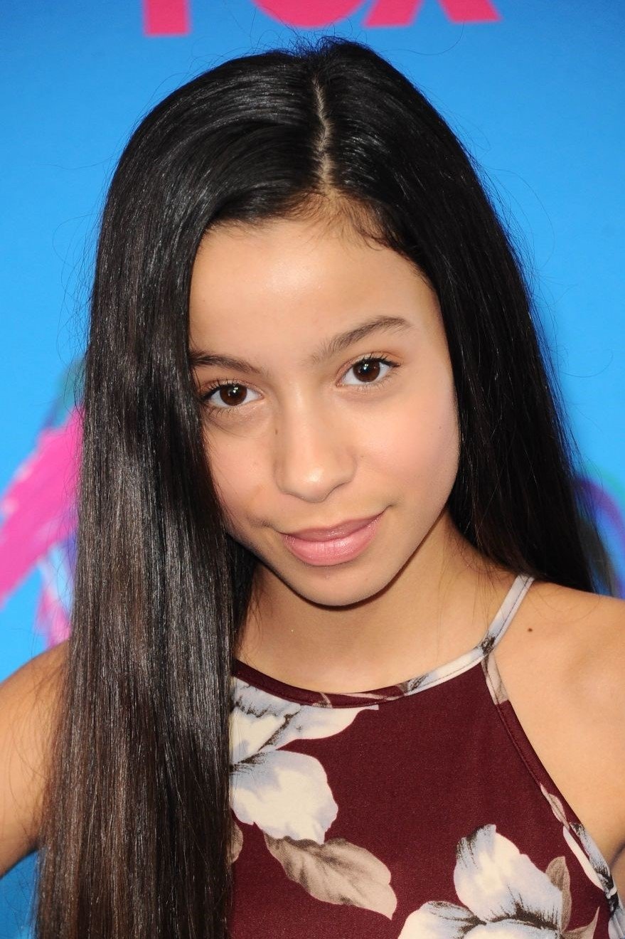 Izabella Alvarez - Ronnie Anne (voice)