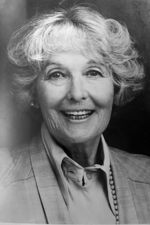 Beatrice Gray - Audience Member (uncredited)