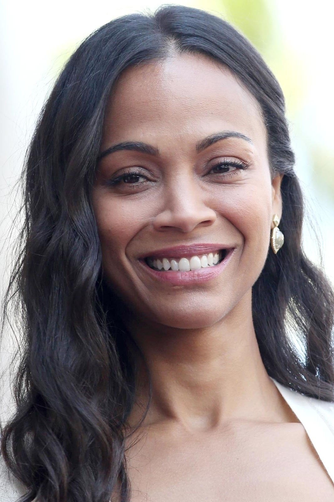 Zoe Saldaña - Dolores Torres
