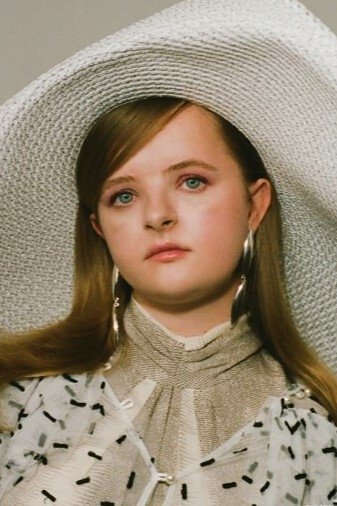 Milly Shapiro - Charlie Graham