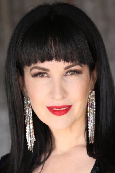Grey DeLisle - Daphne Blake (voice)