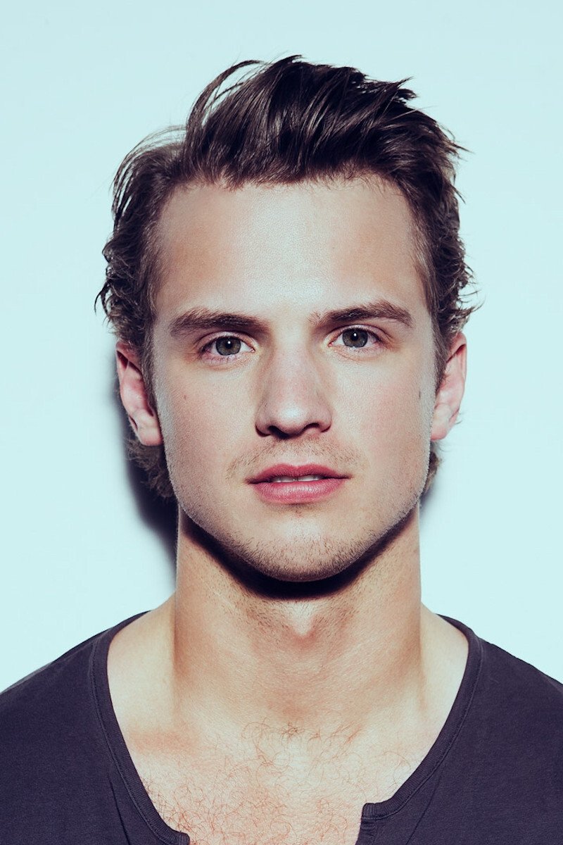 Freddie Stroma - Luke