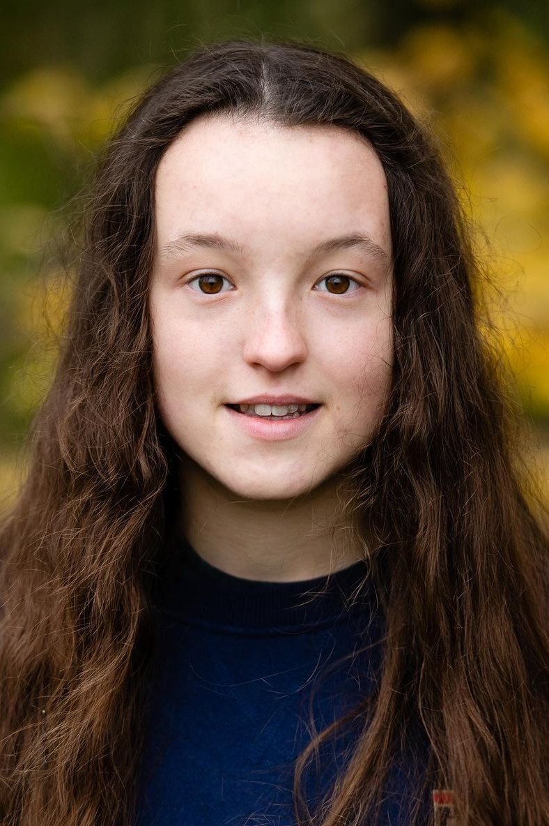 Bella Ramsey - Hilda (voice)