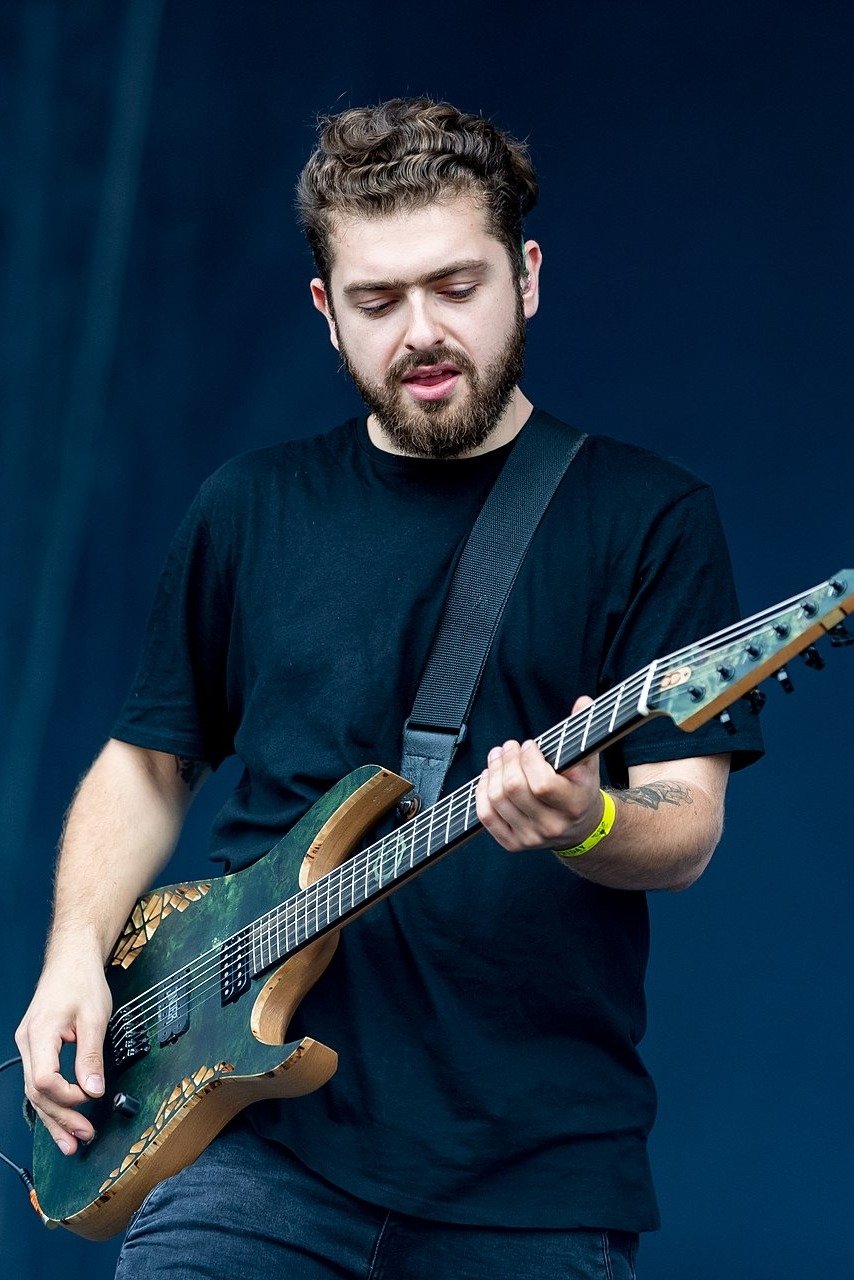 Roman Ibramkhalilov - Himself
