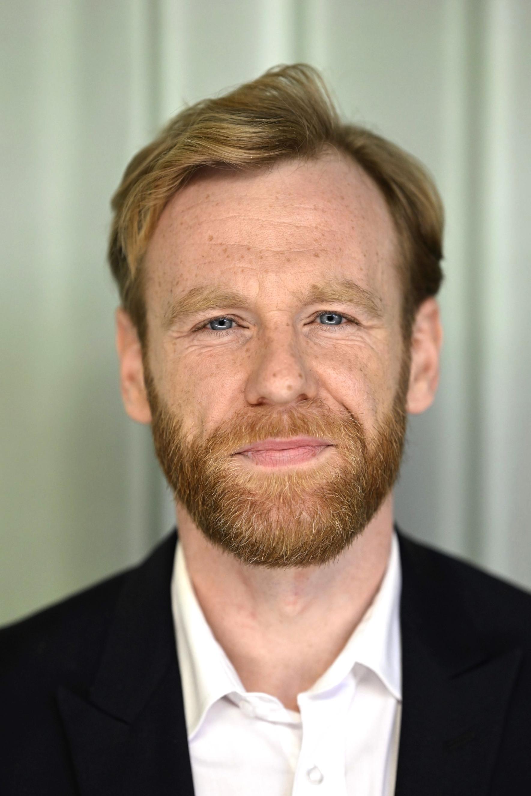 Brian Gleeson - Dr. Robert Hardy