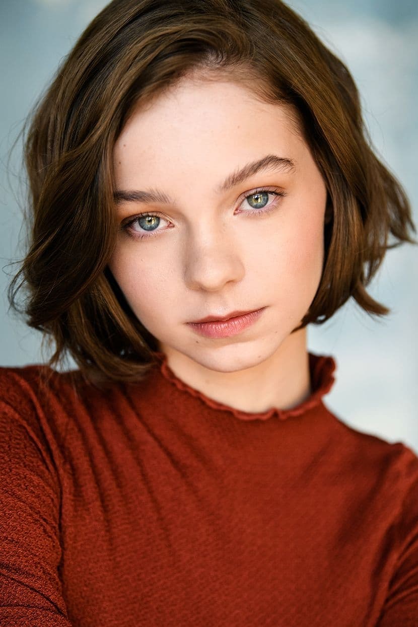 Emma Myers - Marie