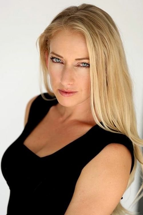 Victoria Vertuga - Lexi