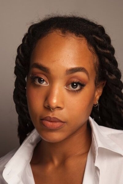 Shaina West - Esi