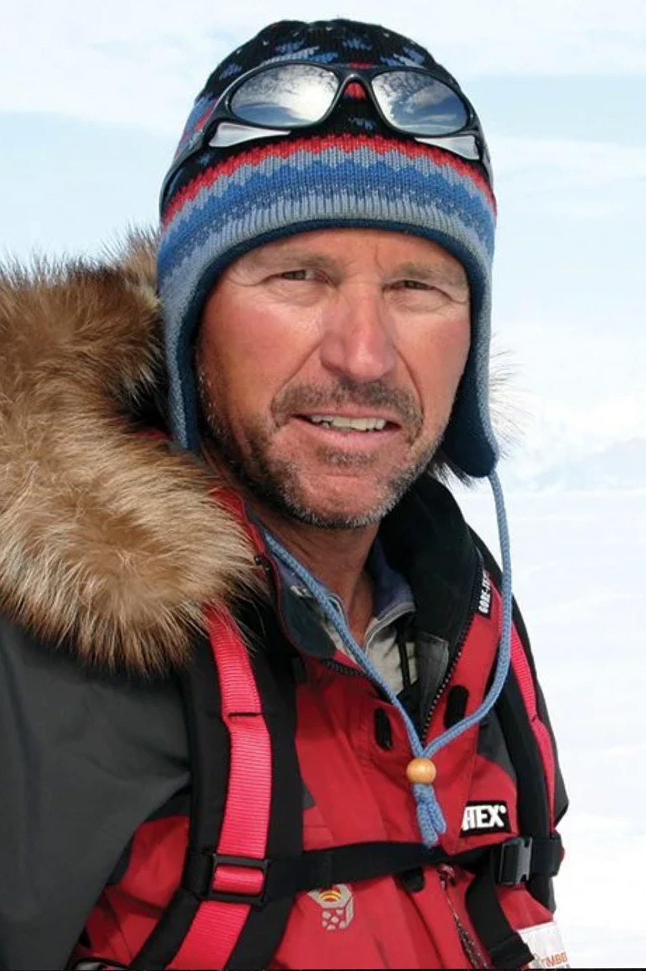 Ed Viesturs - Narrator (voice)