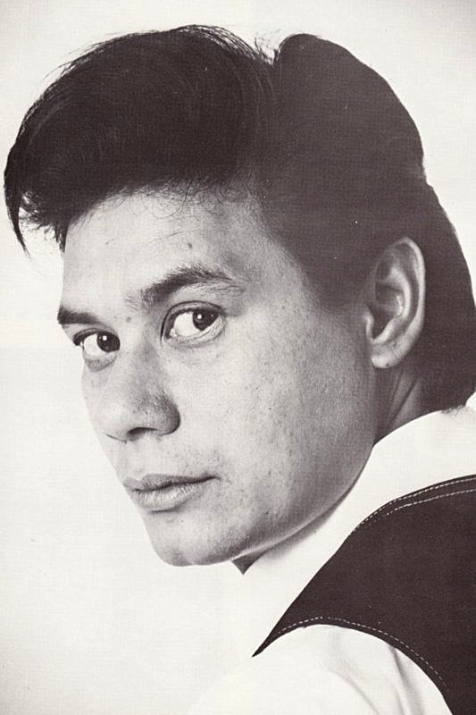 Kim Kahana - Convict (uncredited)