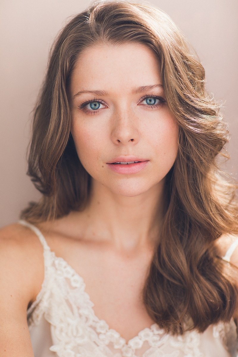 Rebeca Robles - Jean Wolfe