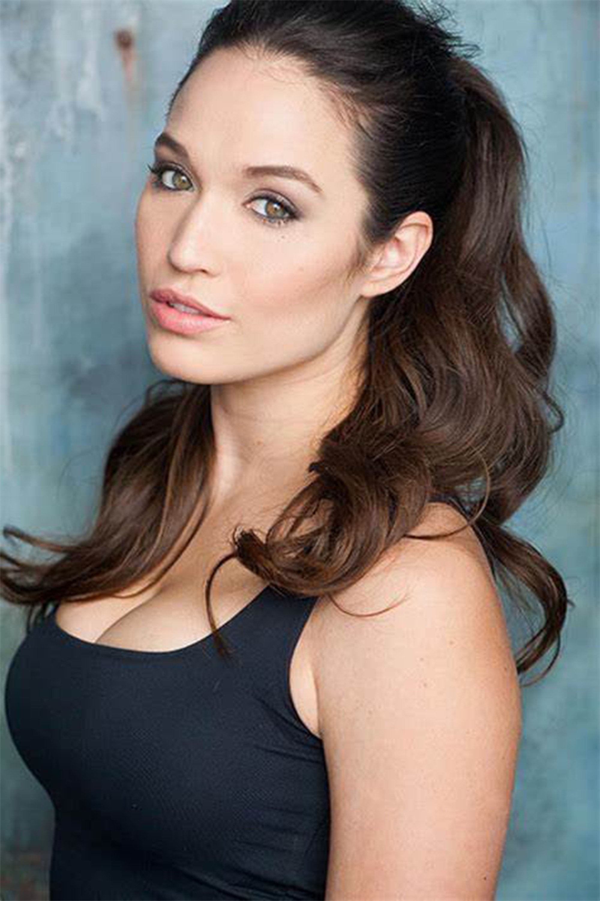 Jaclyn Betham - Avery Quinn