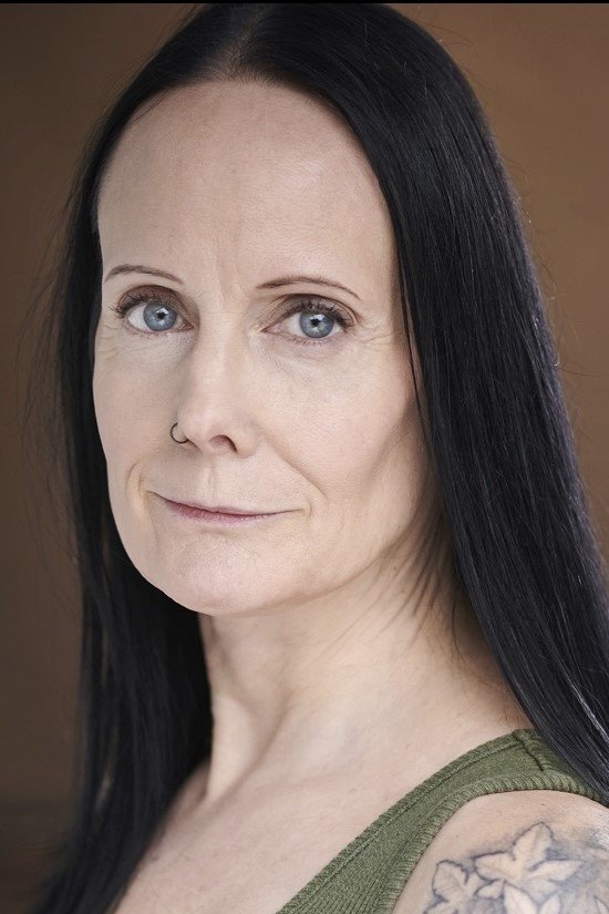 Cynthia Loewen - Chantal