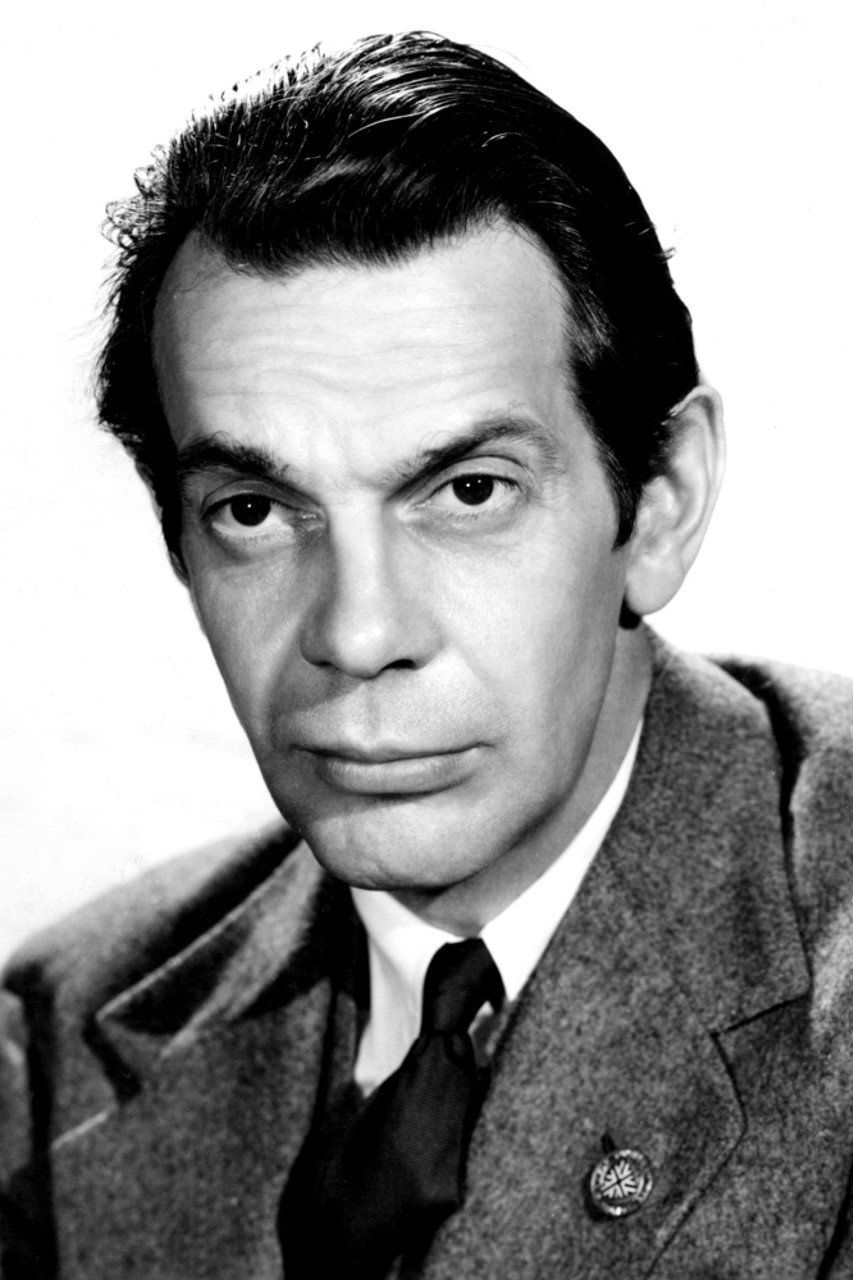 Raymond Massey - Jonathan Brewster