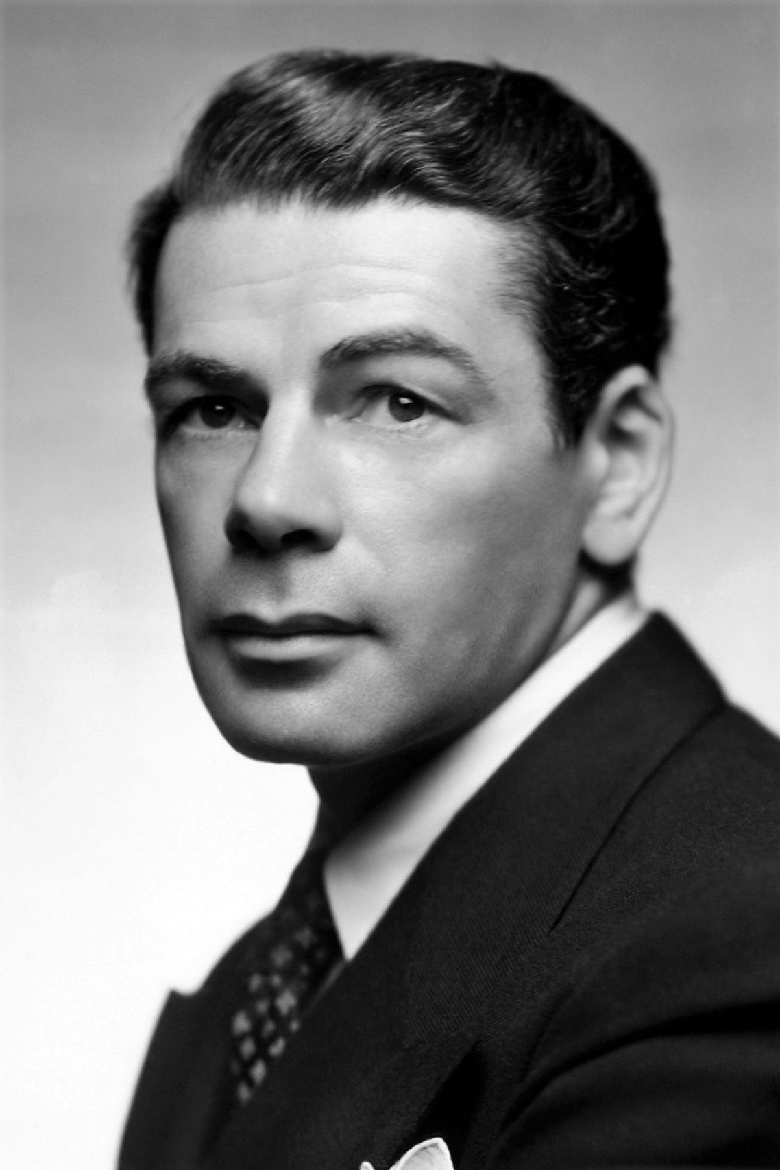 Paul Muni - Self (archive footage)