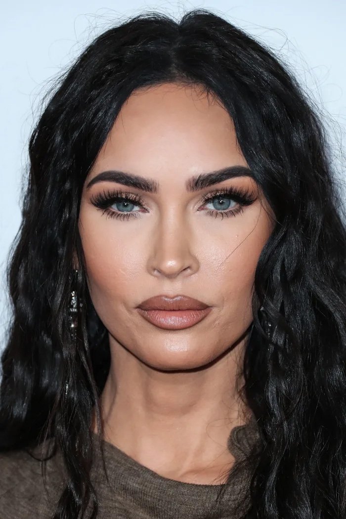 Megan Fox - Mae