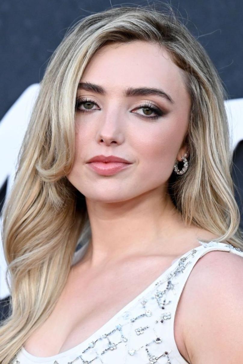 Peyton List - Ashley