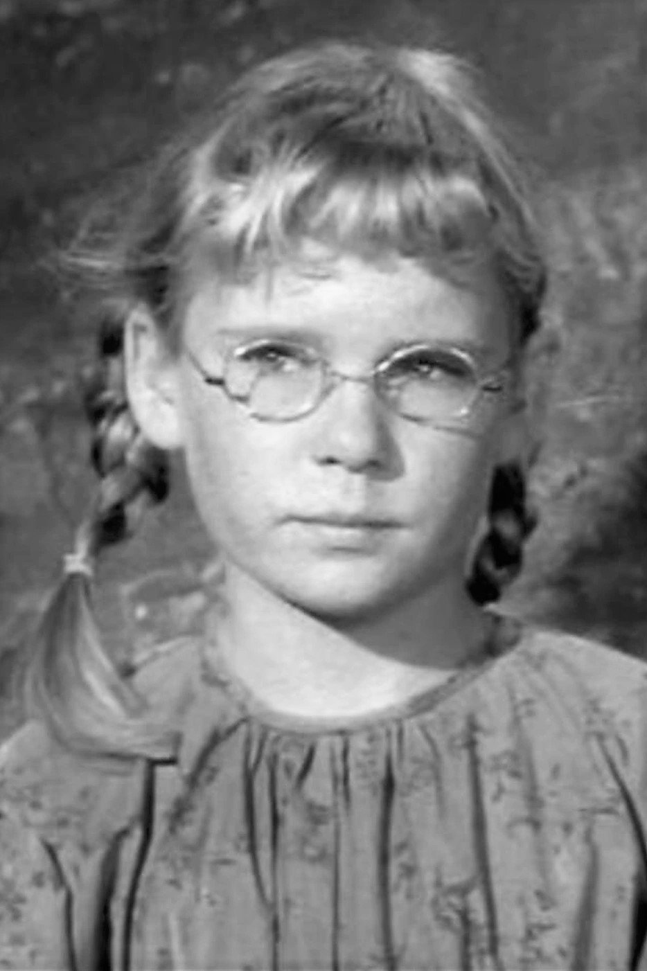 Judy Nugent - Penelope Patterson (uncredited)