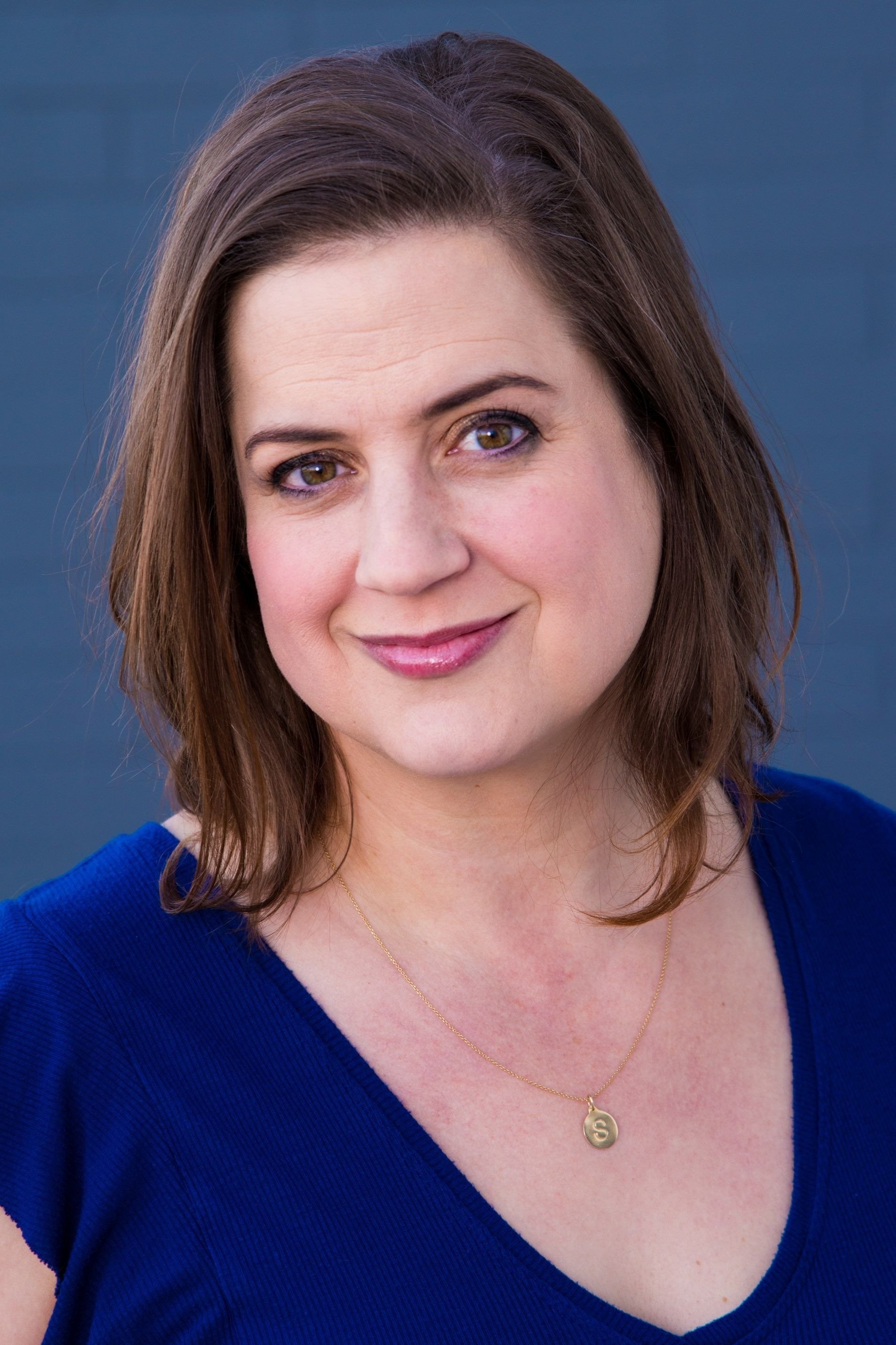 Nicole Marcks - Intense Broker