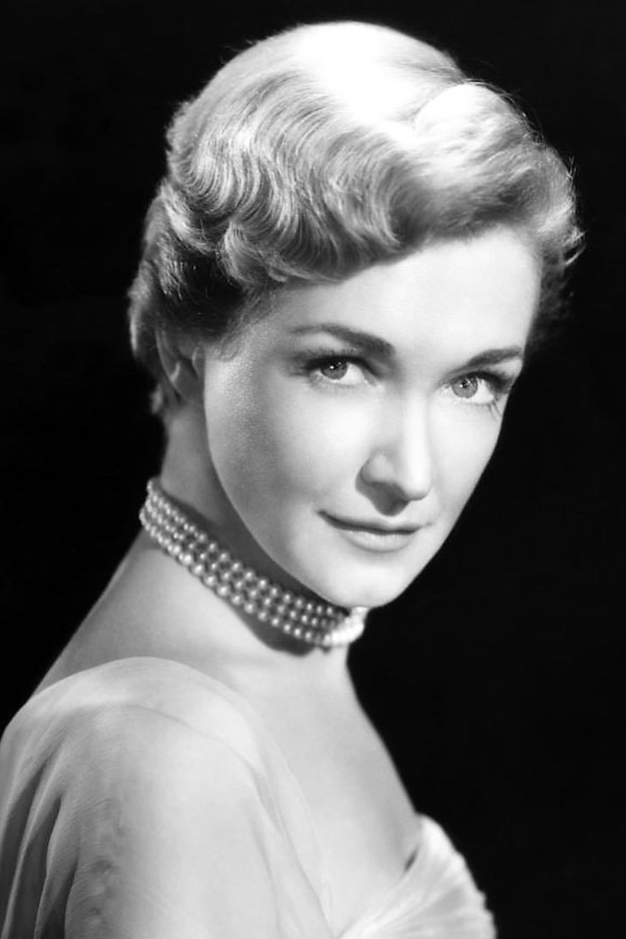 Nina Foch - Helena Glabrus