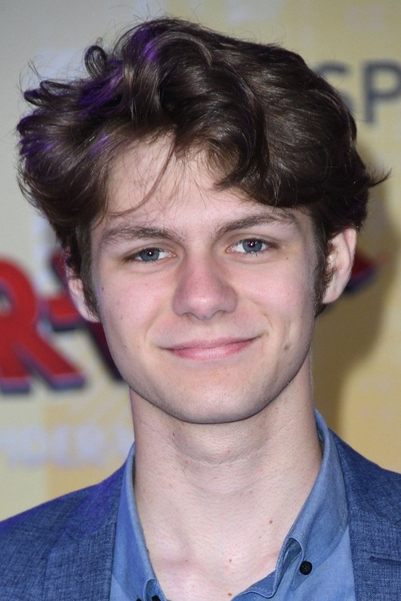 Ty Simpkins - Watch Suggestor